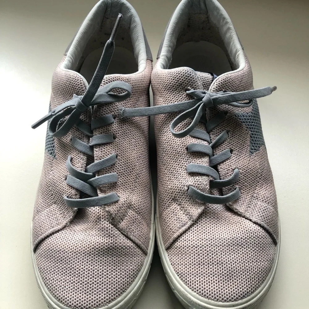Vintage Havana Shoes Sneakers in Pale Pink Fabric Upper Womens Size 9 - Picture 2 of 6